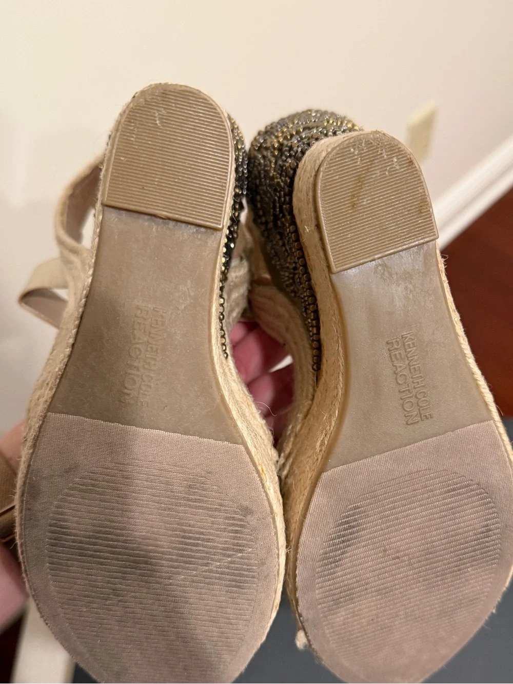 Kenneth Cole Reaction Live Fast Beaded Espadrille Wedges – Size 7.5